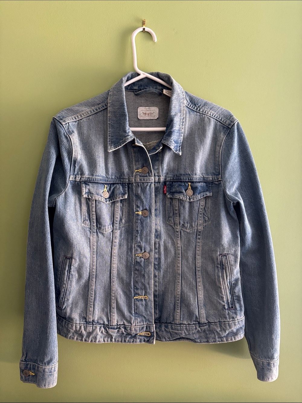 Levi's Women's Light Blue Denim Trucker Jacket with Button Front